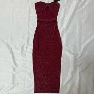 PrettyLittleThing Strapless Glitter Midi Dress in Wine